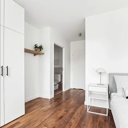Mairie De Apartment Pantin